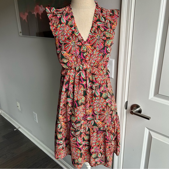 J. Crew Dresses & Skirts - J. Crew Paisley Chiffon Dress Size 0 | Flutter Sleeves | V-Neck | Spring/Summer